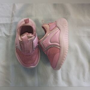 ‼️5 items for $8‼️Art Class Pink Kids Sneakers